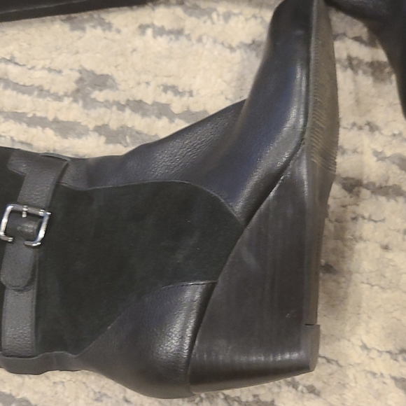 Denver Hayes Black Suede and Leather wedge tall boots - Picture 2 of 5